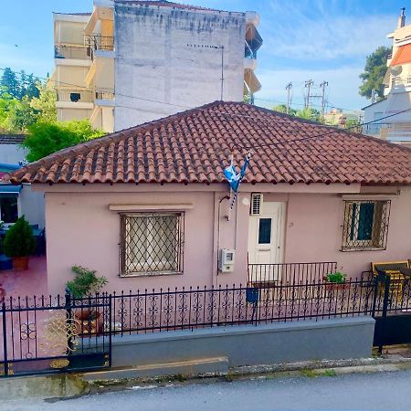 Lovely Place With Veranda Apartment Larissa Exterior photo
